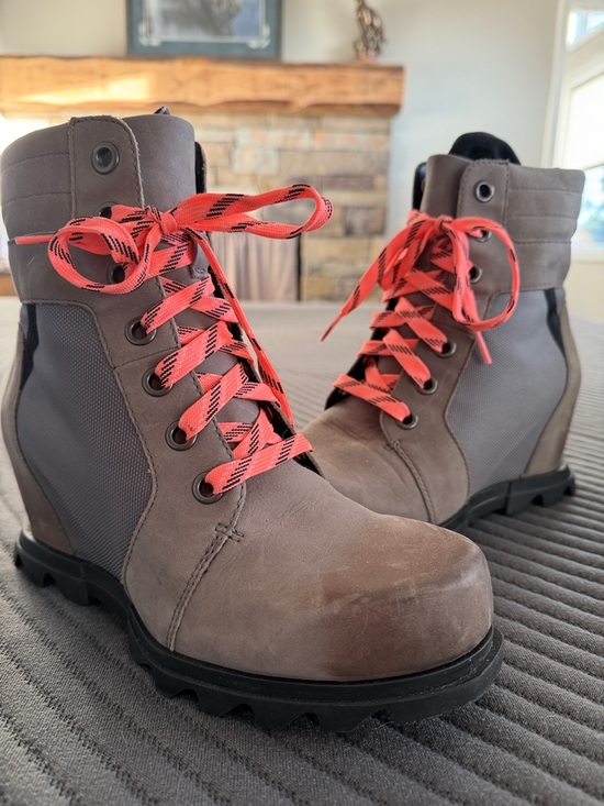 Sorel Shoes - Sorel Joan of Arc wedge winter boot size 10